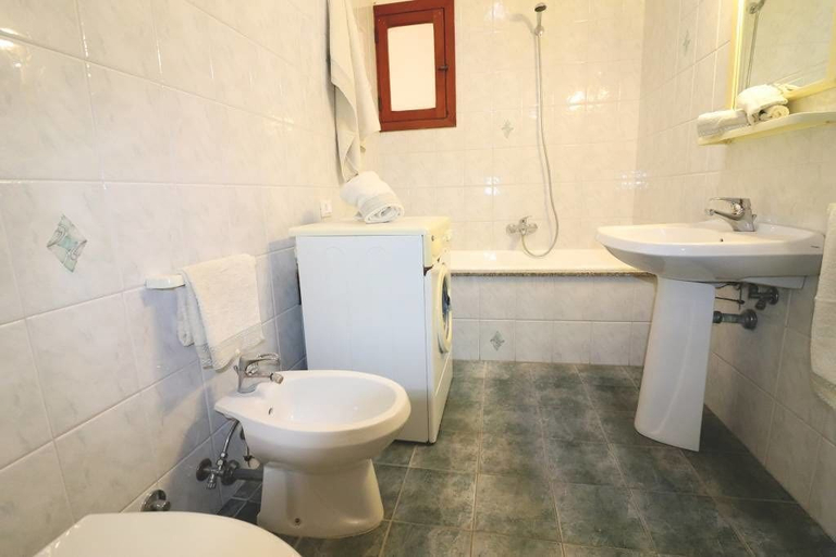 Bathroom 3, Casa Diana, Lecce