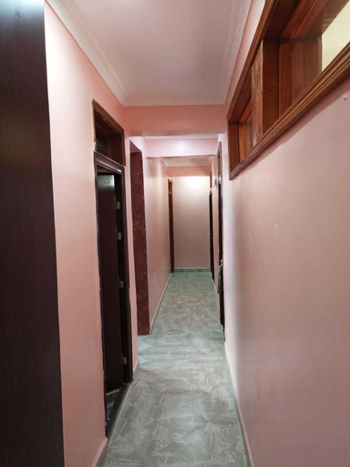 Others 5, Kentania Hotel, Bahati