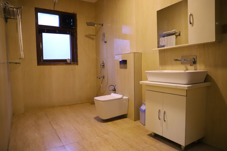 Bathroom 4, Kumar Residency, Gautam Buddha Nagar