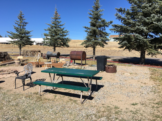 Others 5, Travelers Inn & Suites, Moffat