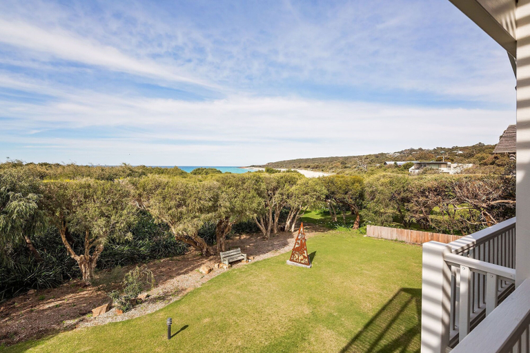 Others 4, Beachfront House, Busselton