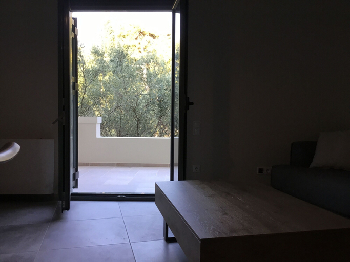 Bedroom 2, Lagkada Suites, Ionian Islands