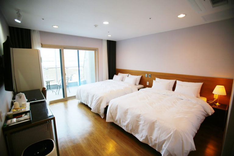 Bedroom 3, Haemaru Hotel, Gwangyang