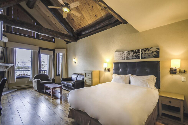 Bedroom 3, Condos de l'Auberge du Lac Taureau, Matawinie