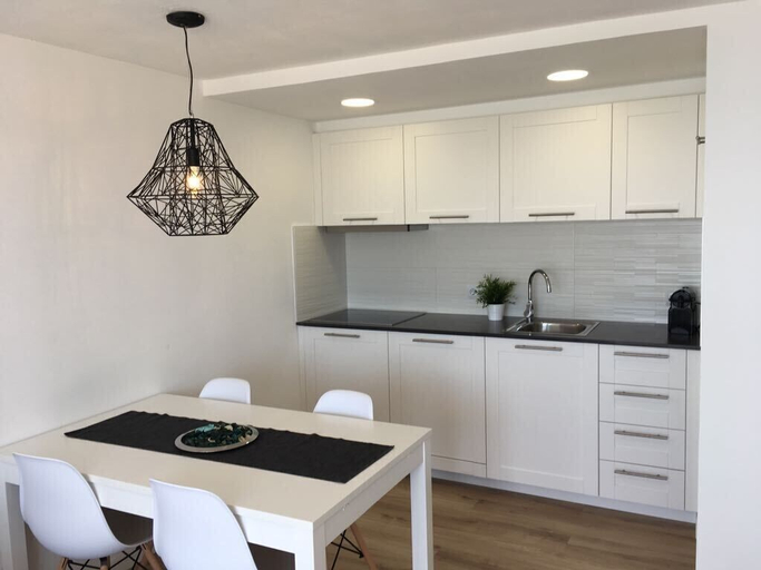 Others 5, Apartamento Beach Palace B-2, Girona