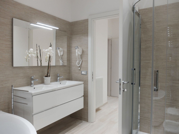 Bathroom 5, Centro Storico Rooms, Ferrara