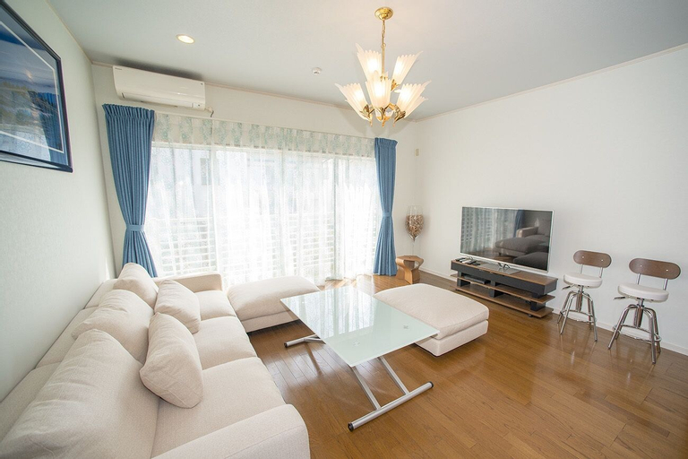 Others 4, Zushi Beach House, Zushi