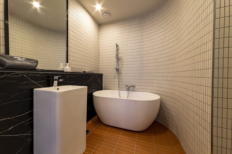 Bathroom 5, Hound Garden&Terrace Hotel, Haeundae
