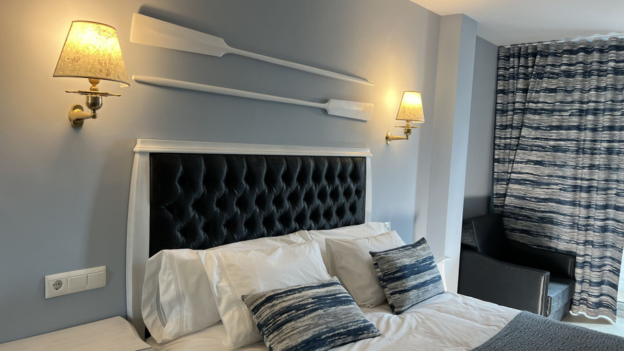 Bedroom 2, Hotel Arha Santoña, Cantabria