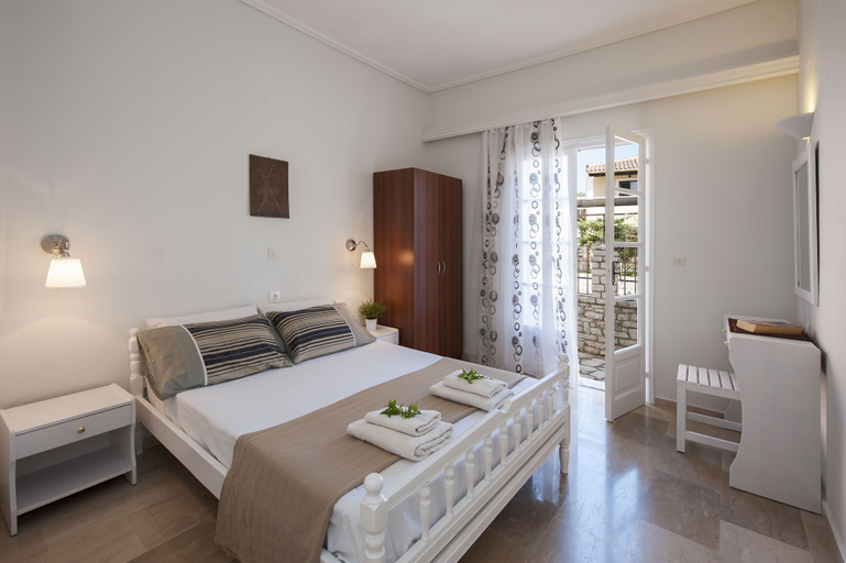 Bedroom 2, The Orange Garden, Ionian Islands