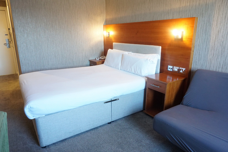 Bedroom 3, The Park Hotel, Sefton