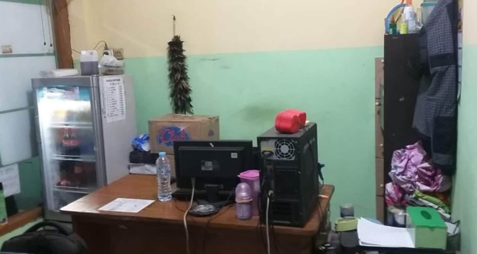 Others, Penginapan Istana, Sidoarjo