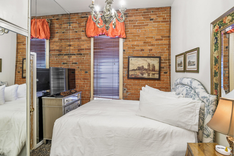 Bedroom 3, The Residence Hotel, Pitkin