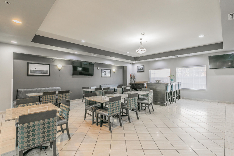 Food & Drinks 5, La Quinta Inn & Suites by Wyndham Granbury, Hood
