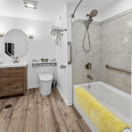 Bathroom 3, HARMONY INN, McHenry