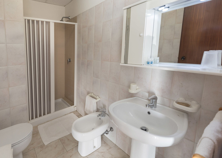 Bathroom 4, Hotel La Darsena, Perugia