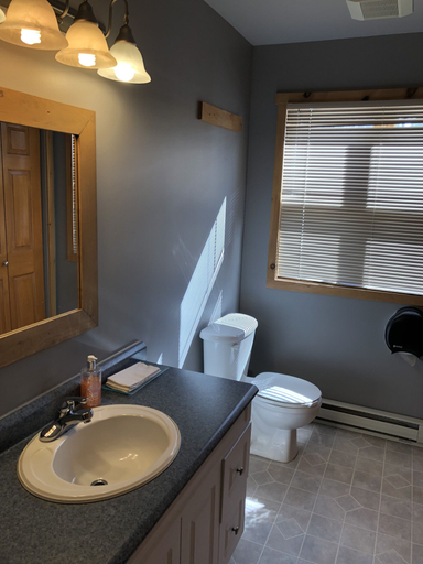 Bathroom, Elk Lake Eco Centre, Timiskaming