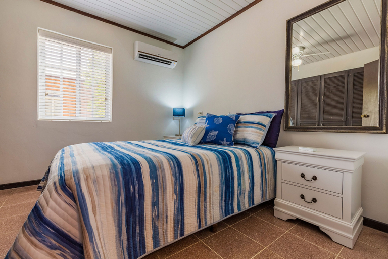 Bedroom 2, Old Aloe House