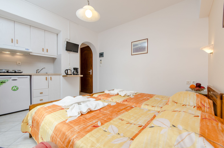 Bedroom 5, Antonia Studios, South Aegean