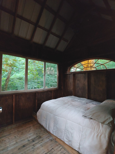 Bedroom 3, Lost River Hostel, Orange