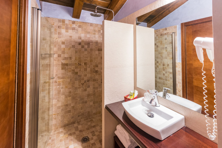 Bathroom 5, Hotel Villa de Cretas, Teruel