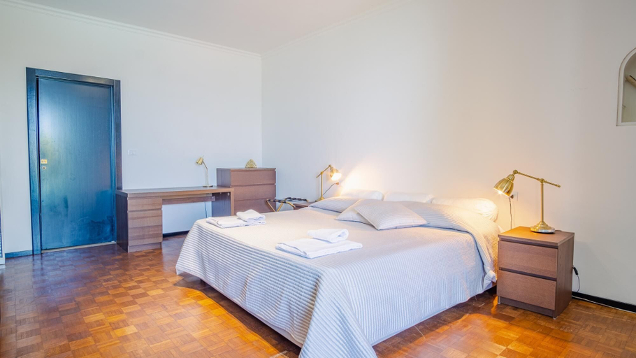 Bedroom 5, Villa Patrizia Lake View - Italian Homing, Brescia