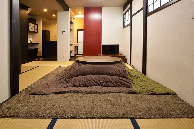 Others 4, karaku Inn, Kyoto