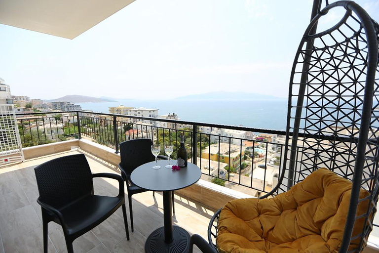 Others 5, Blissful Apartments, Sarandës
