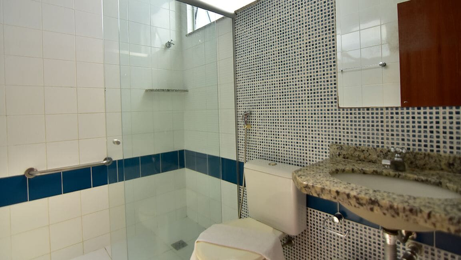 Bathroom 3, Triflat, Cabo Frio
