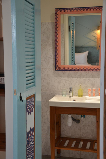 Bathroom 3, Riad Louane, Rabat
