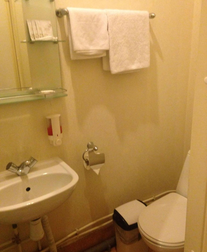 Bathroom 3, Rinaldi at Nevsky Prospect 105, Sankt-Peterburg gorsovet