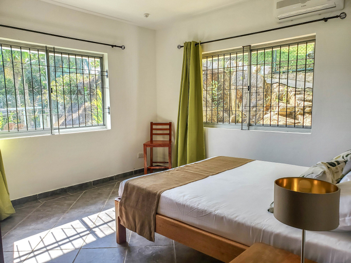 Bedroom 3, East View Self Catering