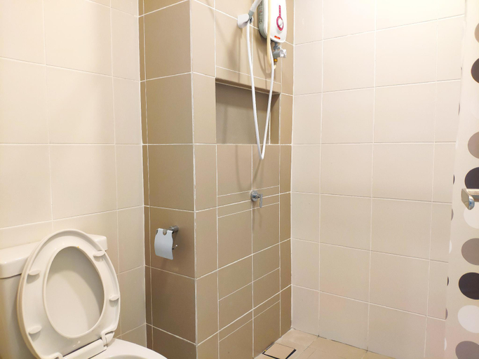 Bathroom 2, Pacific 63, Next to PJ Jaya One, 4 pax, Petaling Jaya