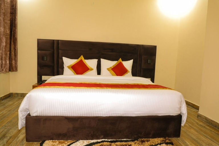 Bedroom 3, Sarla Hotel Inn, Gautam Buddha Nagar