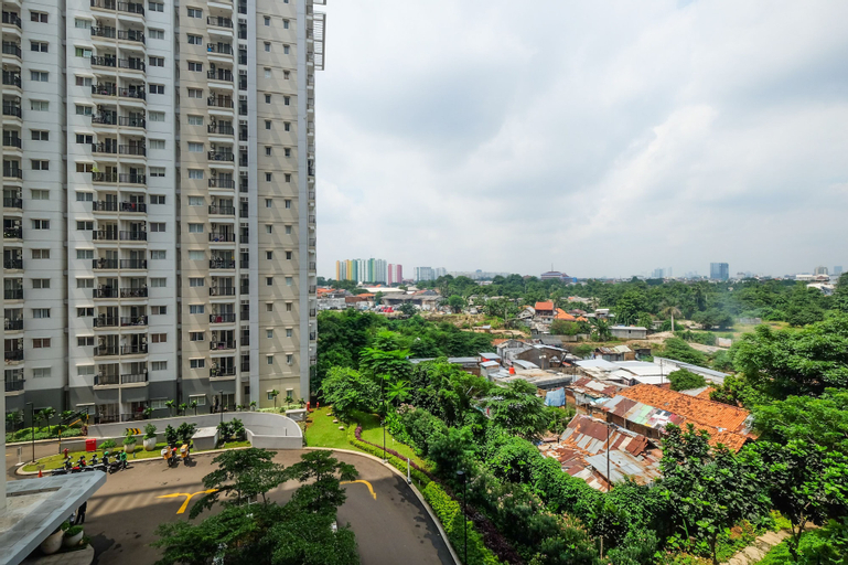 Exterior & Views 5, Warm And Relax Studio At Signature Park Grande Apartment, East Jakarta
