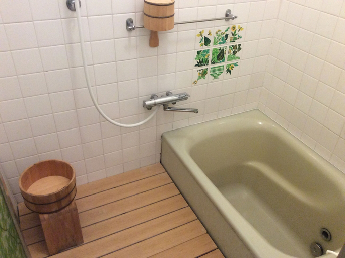 Bathroom 3, Jonni’s Place, Ōtsu