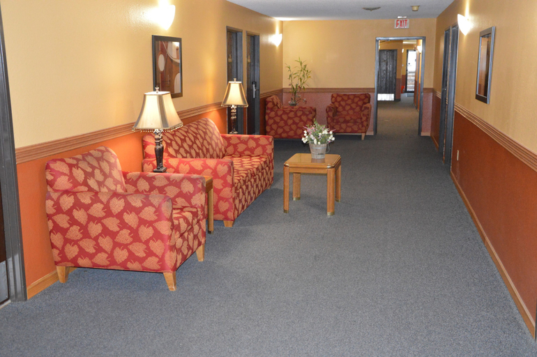 Others 5, Burnsville Inn & Suites, Dakota