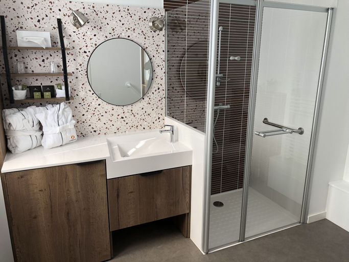Bathroom 5, DOMITYS - Le Manoir - Le Castel du Val, Puy-de-Dôme