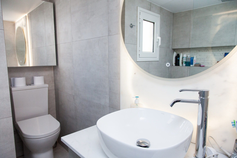 Bathroom 3, Cozy apt in Central Athens with view, Attica