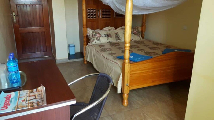 Bedroom 3, Ulrika Guest House, Busiiro