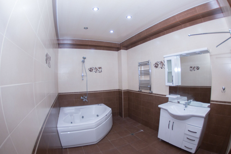Bathroom, Bakuvi Tourist Apartment B092, Baku