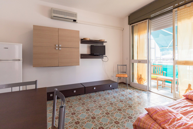Others 4, Apartments Vicino al Mare, Ferrara