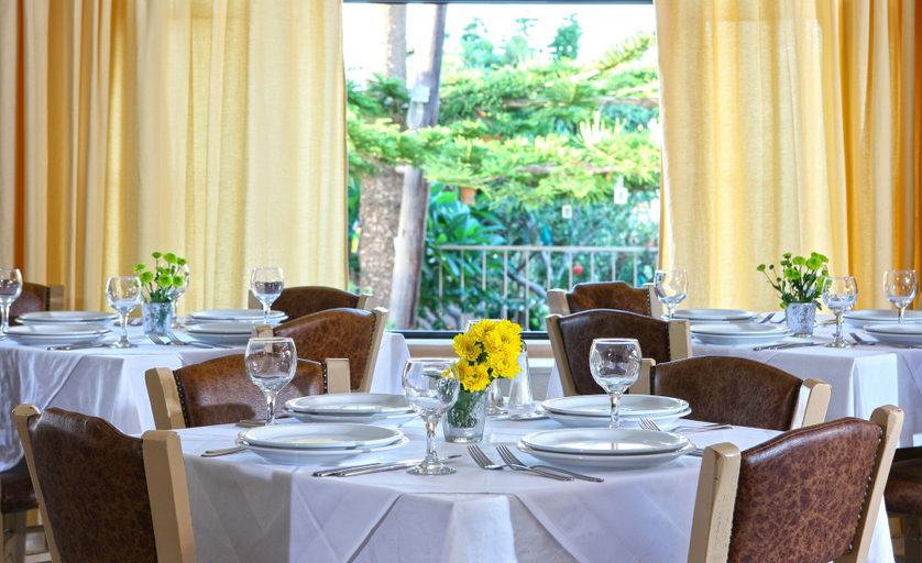 Food & Drinks 5, Cosman Hotel Apartments, Crete