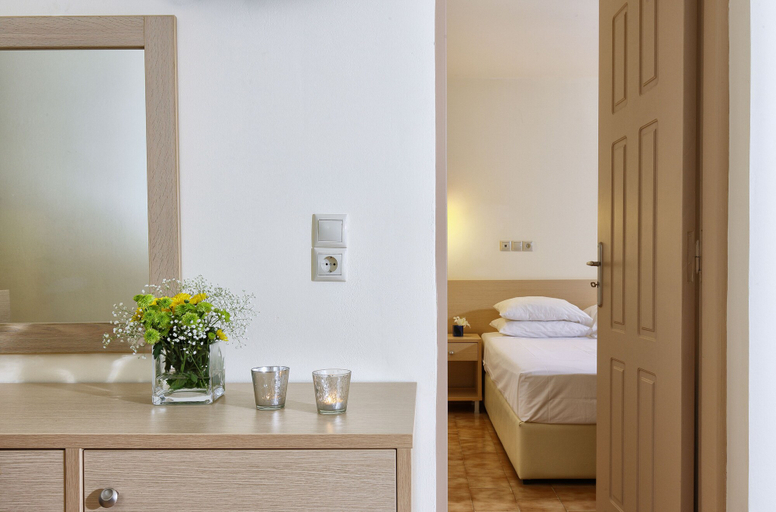 Bedroom 3, Cosman Hotel Apartments, Crete