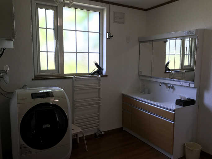Bathroom 3, Tsuru Apartments, Furano