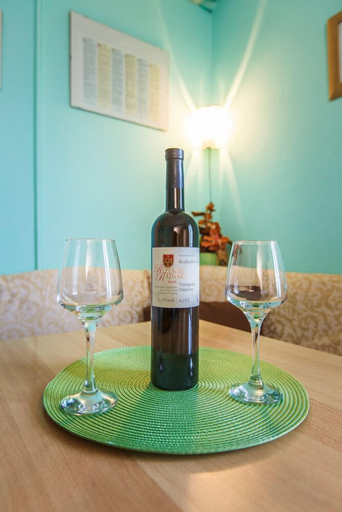 Food & Drinks 4, Apartments Irene's Place, Šolta