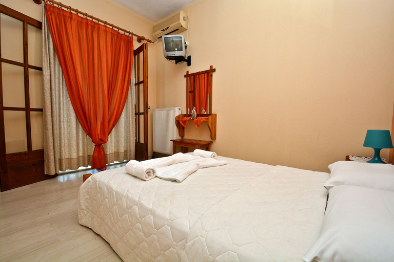 Bedroom 2, Nina Apartments, Thessaly