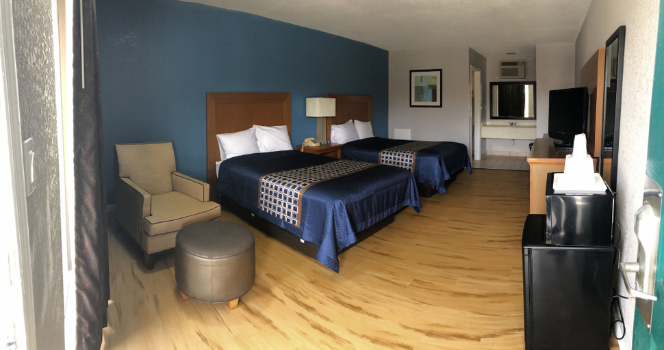 Bedroom 5, Relax Inn, Chatham