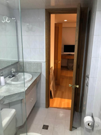 Bathroom 2, Urban Studio Long Stay Zona T GYM, Santafé de Bogotá
