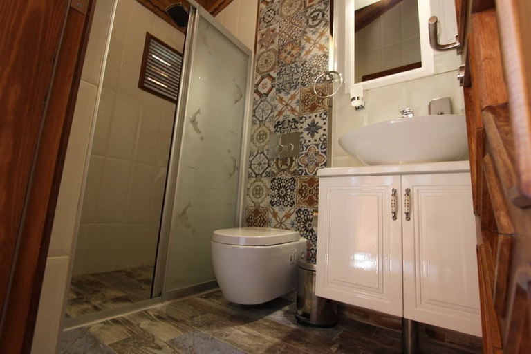 Bathroom 5, Elly's Home, Datça